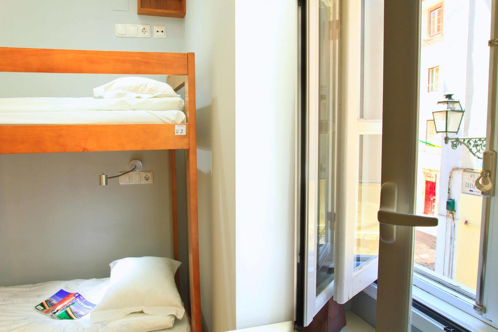 B.A. Hostel Lisbon Luaran gambar